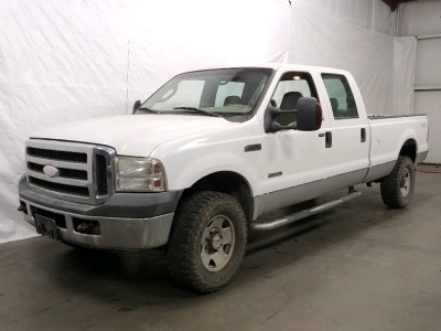 2006 Ford F350 4x4 - Diesel!