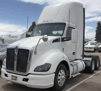 LOCAL FLEET - 2015 KENWORTH T680 - DIESEL!