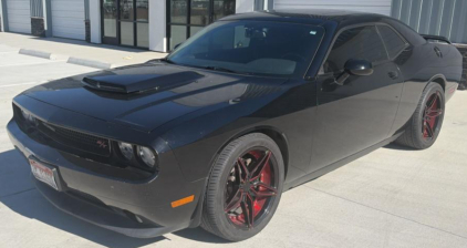 2014 DODGE CHALLENGER - LEATHER SEATS!