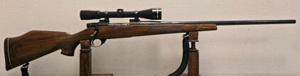 Weatherby Vanguard VGX 7mm Rem Mag, Leupold Vari-X III 3.5-10x Scope, Walnut Stock, Japan, VX21741
