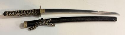 Japanese Wakizashi Sword, 15" Blade, Decorative Tsuka & Saya, Brass Fittings, Hamon Line