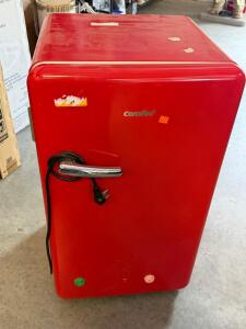 Comfee 3.3 Cu. Ft. Retro Mini Fridge, Red, Model CRR33S3ARD, Energy Star, Manual Defrost