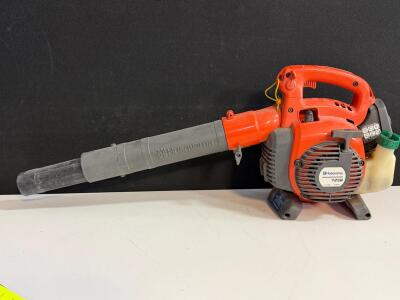 Husqvarna 125B Handheld Gas Leaf Blower, 28CC 2-Stroke Engine, 425 CFM, 130 MPH
