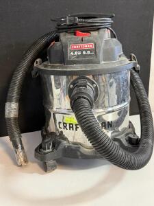 Craftsman CMXEVXA18115 5-Gallon 4.0 HP Wet/Dry Vacuum Cleaner With Attachments