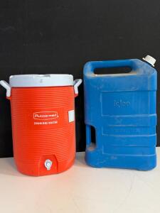 Rubbermaid Insulated Water Cooler & Igloo 6-Gallon Water Container