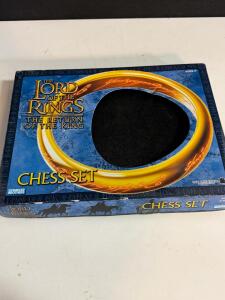 The Lord Of The Rings Return Of The King Chess Set By Parker Brothers, Complete, 2003, Movie Pieces