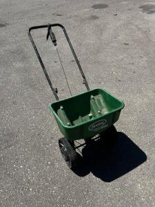 Scotts Speedy Green 1000 Broadcast Spreader, 5,000 Sq. Ft. Capacity, 5 Ft Spread Width