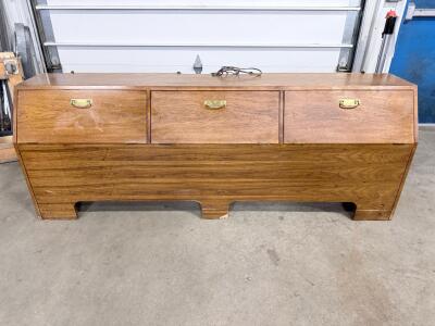 King Head Board With Storage