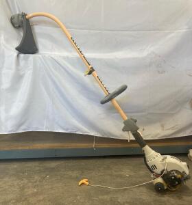 Ryobi CS30 30cc 2-Cycle Curved Shaft Gas String Trimmer &mdash; Expand-It Compatible, 17" Cut Width Start is stuck ( not able to test)