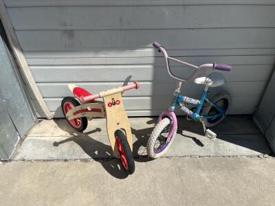 Huffy SeaStar 12" Kids Bike Blue/Purple & Z&Uuml;M 12" Wooden Balance Bike Red/Natural