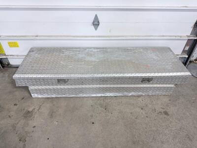 Aluminum Diamond Plate Crossover Truck Toolbox, 70" x 20" x 14", Dual Gas Struts