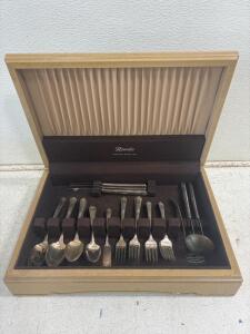 Gorham Rondo Silver plated Flatware Set, Includes Serving Utensils
