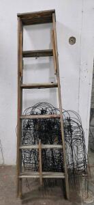 Holland Ladder ~6 ft Wood Step Ladder Type II 225 lb Commercial Duty &ndash; 5 Steps And Decorative Wire Fence
