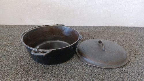 10" Cast-Iron Dutch Oven