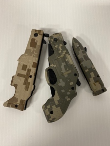 (3) Camouflaged Themed Folding Knives