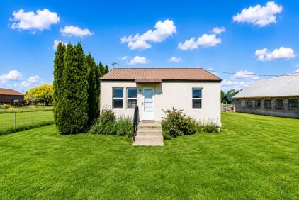 8427 SOUTHSIDE BLVD NAMPA, ID 83686