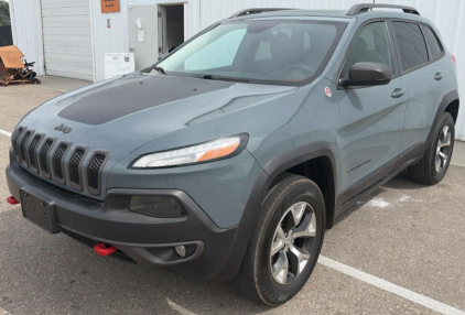 2014 JEEP CHEROKEE TRAILHAWK - 96K MILES!