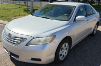 2009 TOYOTA CAMRY - FWD!