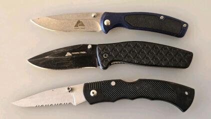 Ozark Trail Folding Pocket Knives Lot, 3" Stainless Steel Blades, Liner Lock, Black & Blue Handles