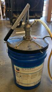 Chevron Delo Syn-Trans HD SAE 50 With Manual Drum Pump, 5-Gallon Pail- Roughly 75% Full