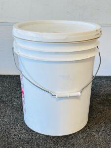 5-Gallon Bucket of Hard White Wheat Or Red Hard Wheat (Unkown), 2009/2010 Harvest (Approx Date), Approx. 37-40 lbs, Sealed Snap Lid Container (Location L)