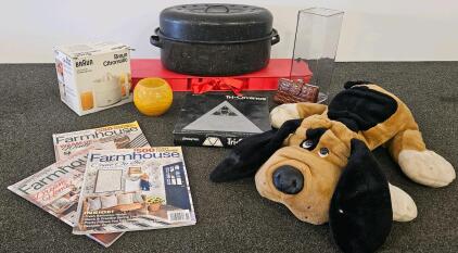 Braun Citromatic Citrus Juicer (Model MPZ 2) With Original Box, Farmhouse Magazines, Glass Dish, Roasting Pan, Tri-Ominoes And More (Electric Juicer Powers On)
