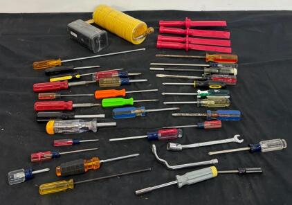 Large Mixed Hand Tool Lot &ndash; 36 Pieces, CRAFTSMAN/Stanley Screwdrivers, Pry Bars & Air Hose