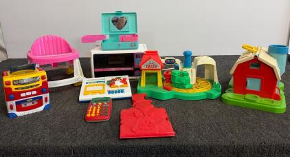 Vintage '80s '90s Toy Lot: Playskool Train, Easy-Bake Oven, Show N Learn, NIC Cassette, Farm, More
