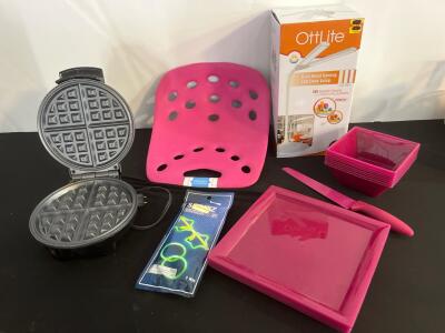 Oster 4-Slice Belgian Waffle Maker, Stainless Steel, Adjustable Temperature, Power/Ready Lights