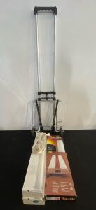 Thin-Lite Model 116 12V DC Fluorescent Light Fixture, 30W, 18" x 5.625" x 1.375", White Steel Housing ( G)