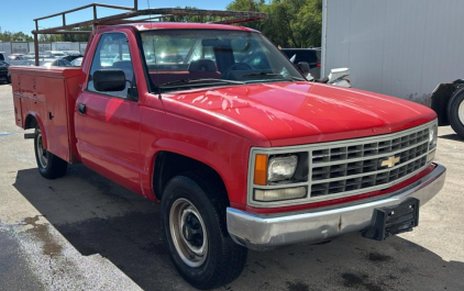 1992 CHEVROLET C/K 500 - TOOL BOX!