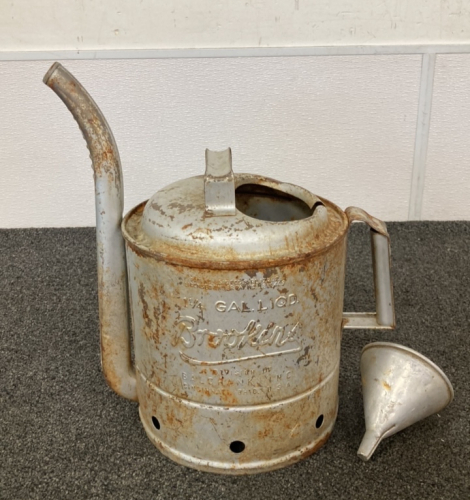 Brookins 1 1/4 Gallon Oil Can