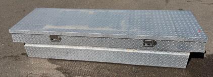 Full-Size Aluminum Diamond Plate Crossover Truck Toolbox with Gas Struts and Organizer Tray