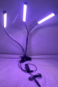Three-Head LED Grow Light with Clamp, Full Spectrum, 10 Dimmable Levels, Timer Function - Powes On ( T )