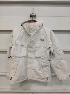 The North Face Men's Medium White Winter Jacket & Pants Set with Hood and Multiple Pockets
