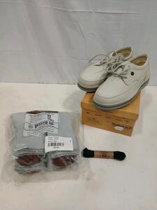 The Body Shoe Mall Walker 18912 Men's Walking Shoes, Size US 9 5E, White, Leather Upper