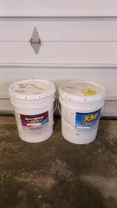 Five Gallon Kelly-Moore Acry-Plex 100% Acrylic Primer 975-100 White & KM Styro-Soft 121 White Paint (Sp-16)