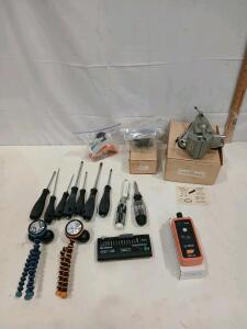 Vigor Vacu Vise w/ Roto Base, Wera Bit-Check, Magna Screwdrivers, Anvil, TPMS Tool, Tripod Lights & More