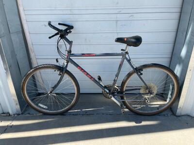 Giant Rincon Mountain Bike, 18-Speed, 26" Wheels, ALUXX Aluminum Frame