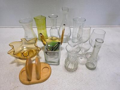 Assorted Glassware & D&eacute;cor Lot: Vases, Glasses, Ruffled Bowl, Napkin Holder