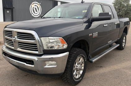2015 RAM 2500 - 4X4!