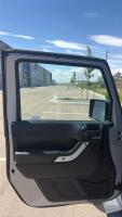 2014 JEEP WRANGLER UNLIMITED - 4x4! - 9
