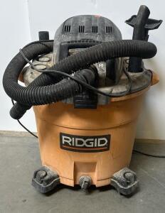 RIDGID WD4522 4.5 Gallon 5.0 Peak HP Wet/Dry Vacuum with Attachments