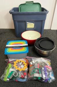 Large Kitchen Storage Lot - 14pc Mainstays Set, Mixing Bowls w/Lids, Cookie Cutters, Tote