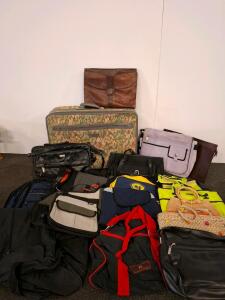 Bulk Lot 14 Assorted Bags: Backpacks, Duffels, Messenger, Tote, Suitcase, Brands: Old Navy, Overland