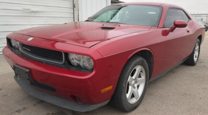 2010 DODGE CHALLENGER - 101K MILES!