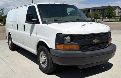 2008 CHEVROLET EXPRESS 2500 - CARPET CLEANING MACHINE!