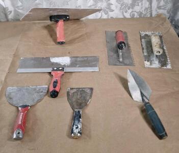 (1) Goldblatt Drywall Hawk, (3) Assorted Towels & (3) Assorted Drywall Knives
