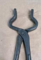 (1) 3-Piece Iron Tong Set - 2