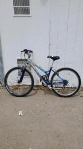 Schwinn Ridge AL Mountain Bike, 26" Wheels, 21-Speed, Front Suspension